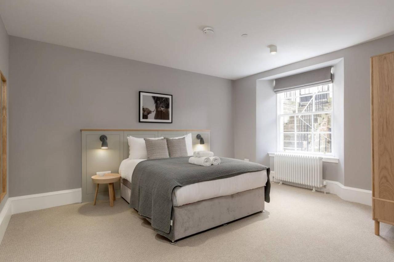 Joivy Luxurious 2Br Home Near Haymarket Station 爱丁堡 外观 照片