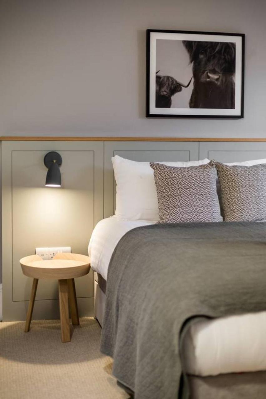 Joivy Luxurious 2Br Home Near Haymarket Station 爱丁堡 外观 照片
