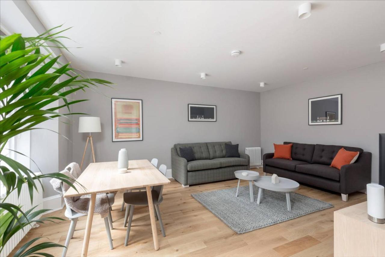 Joivy Luxurious 2Br Home Near Haymarket Station 爱丁堡 外观 照片